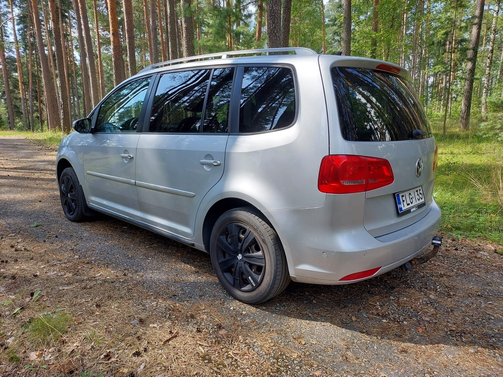 Volkswagen Touran 2013, photo 3/10