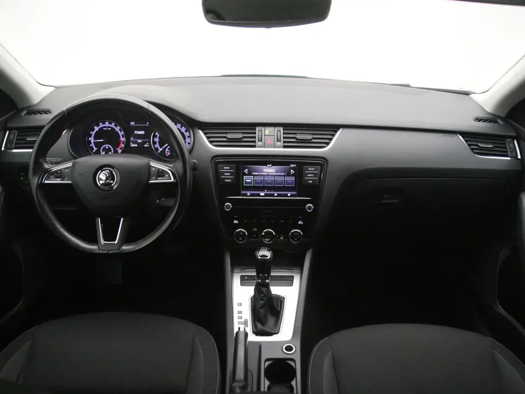 Škoda Octavia 2018, photo 2/30