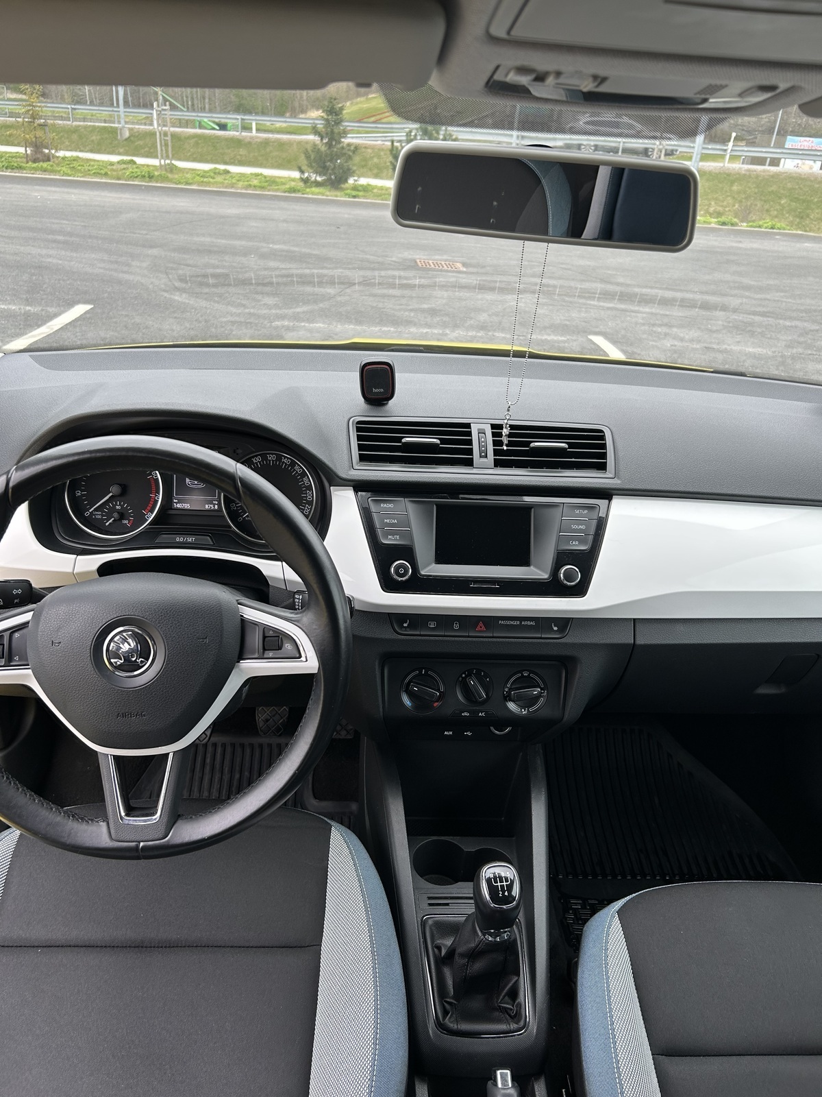Škoda Fabia 2015, photo 2/13