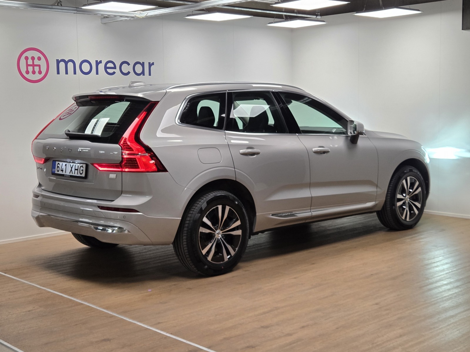 Volvo XC60 2022, photo 4/26