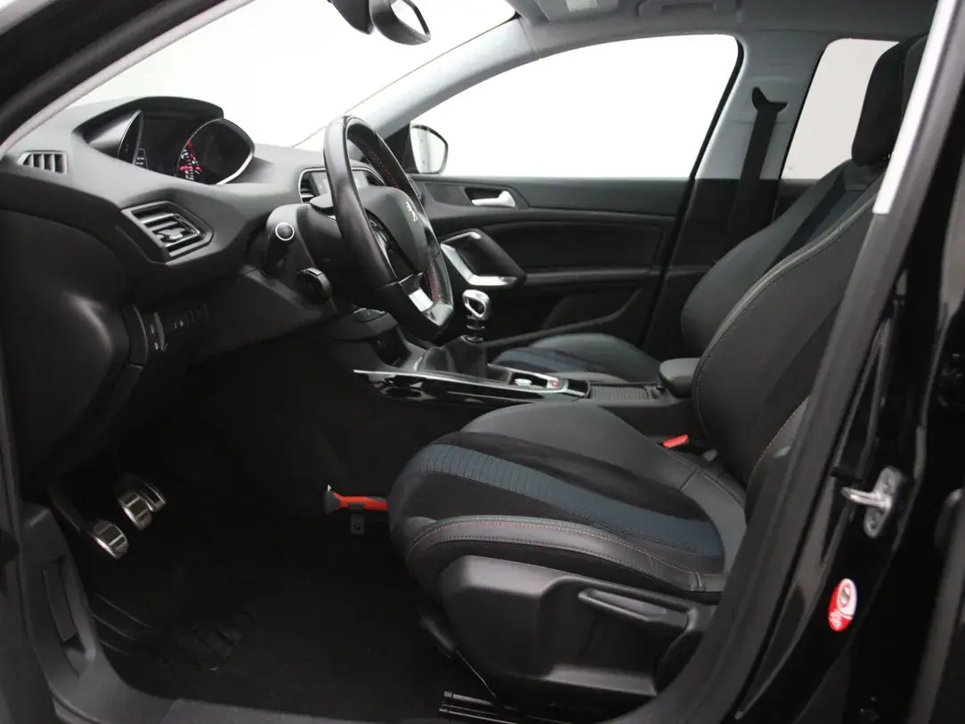 Peugeot 308 Tech Edition 1.2 96kW 2019, photo 4/10
