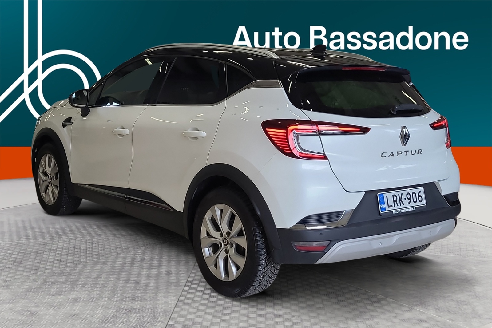 Renault Captur 2022, photo 3/32