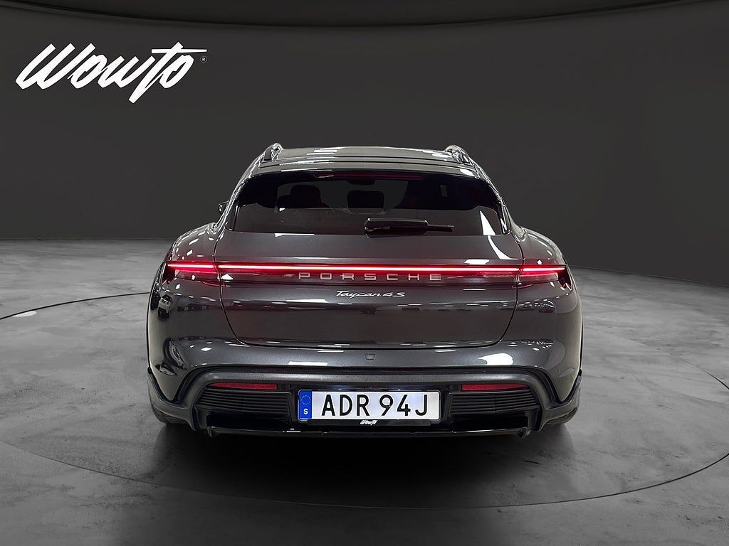 Porsche Taycan 2021, photo 5/10