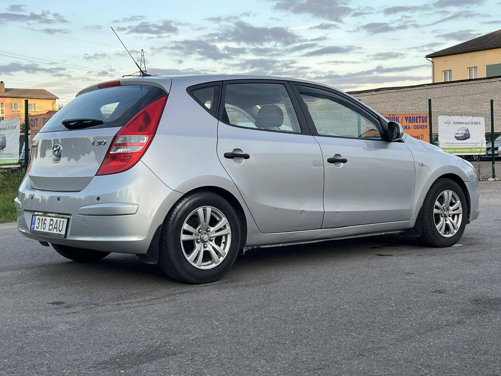 Hyundai i30 2008, photo 7/11