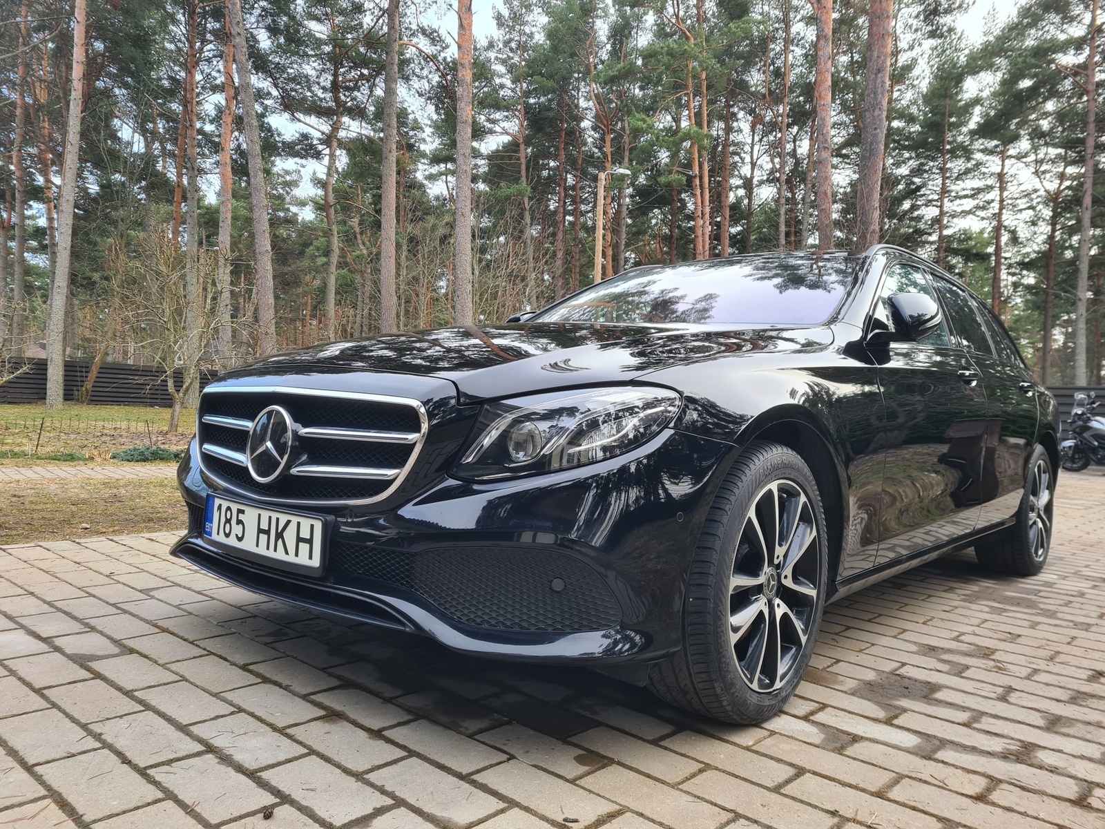 Mercedes-Benz E 220 2017, photo 2/10