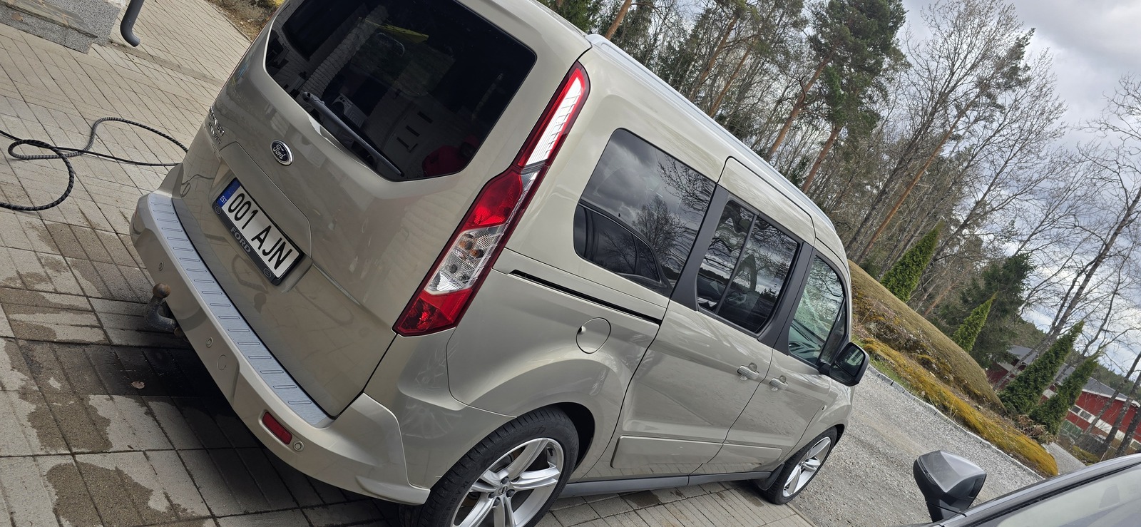 Ford Tourneo Connect 2015, photo 5/19