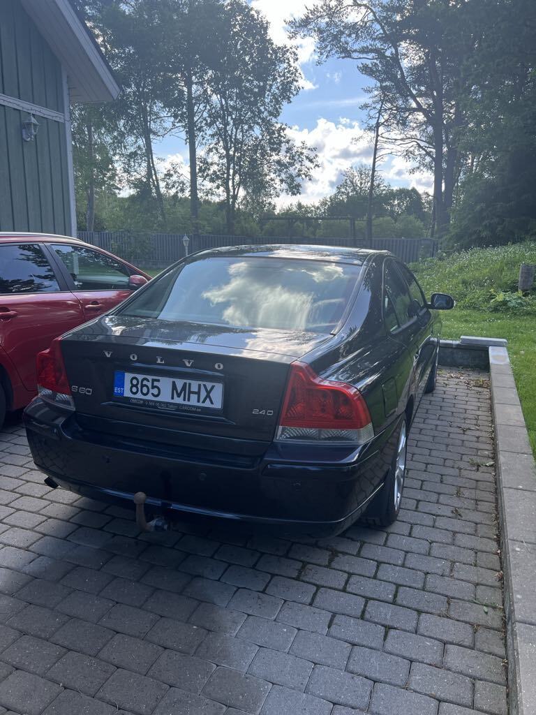 Volvo S60 2009, photo 4/11