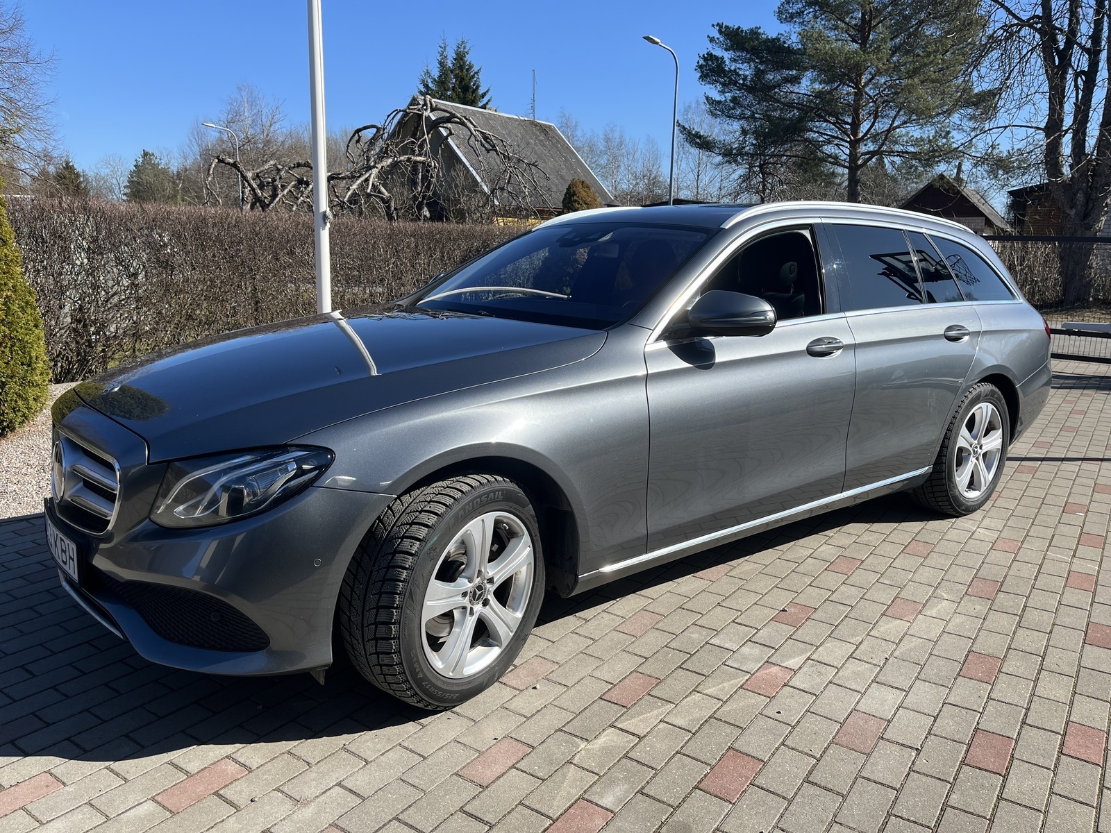 Mercedes-Benz E 220 2017, photo 3/17