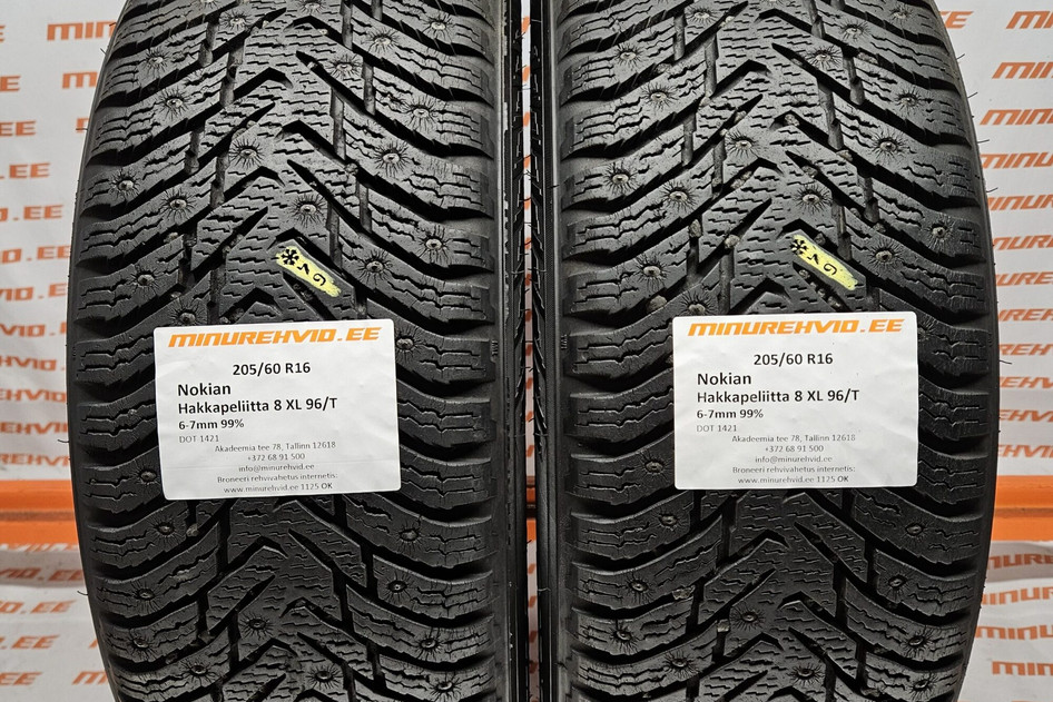 Used studded tire 205/60R16 Nokian Hakkapeliitta 8 XL 96/T 1421 + 3921