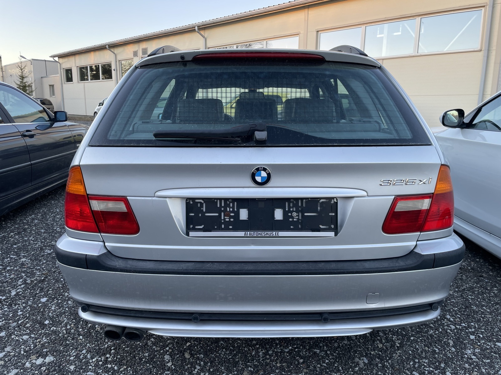 BMW 325 Xi 2002, photo 6/44