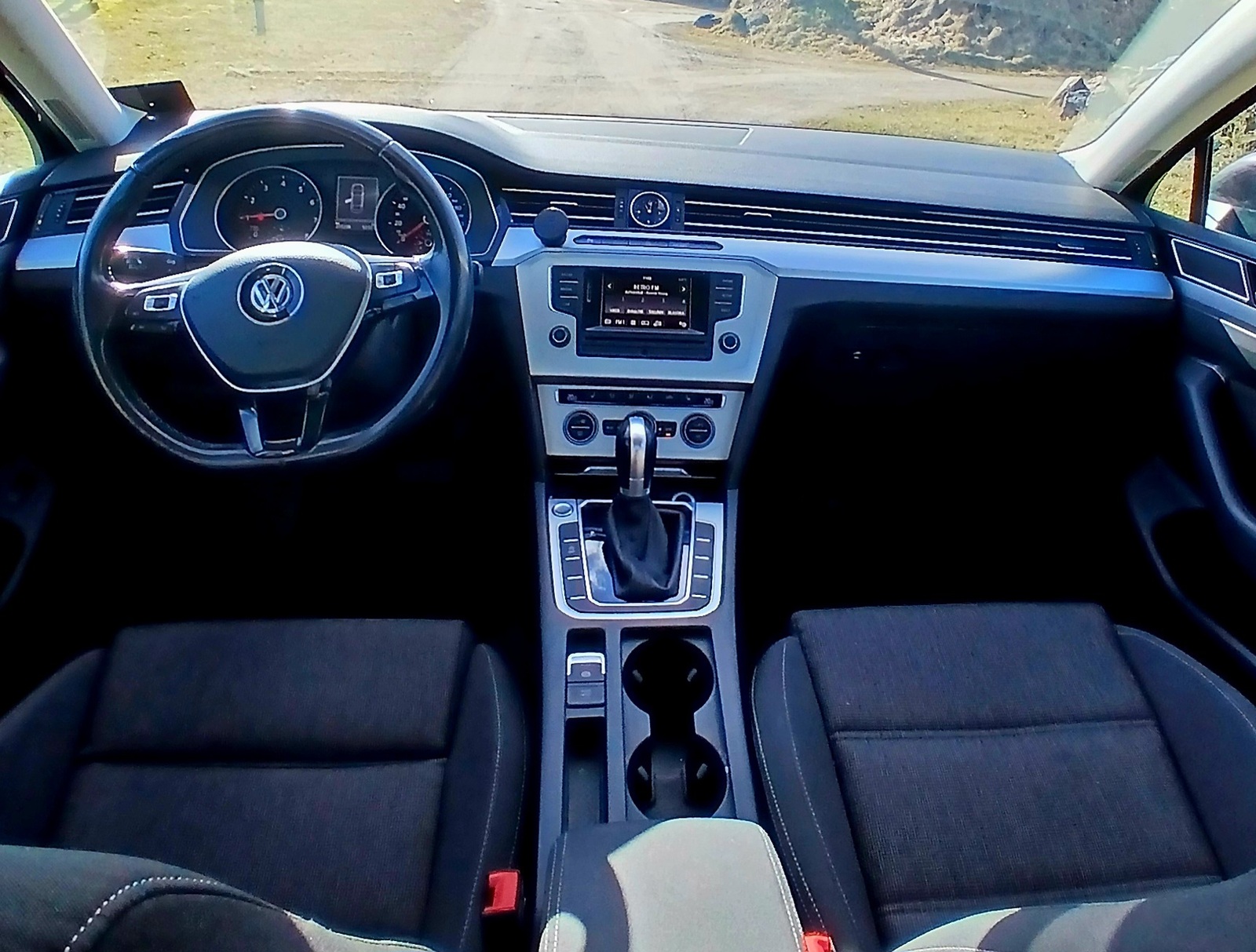 Volkswagen Passat 2015, photo 3/9
