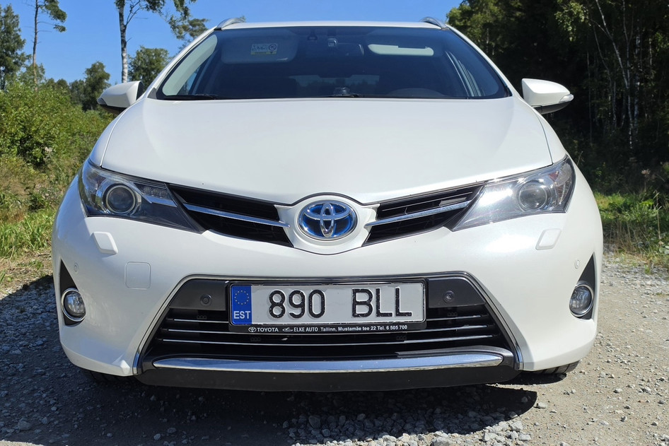 Toyota Auris, 2014, 1.8, 73 kW, hübriid (bensiin/elekter), automaat, esivedu