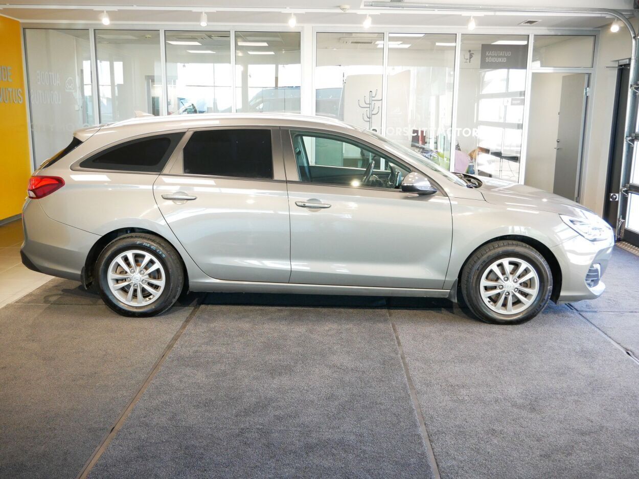 Hyundai i30 2020, photo 2/12