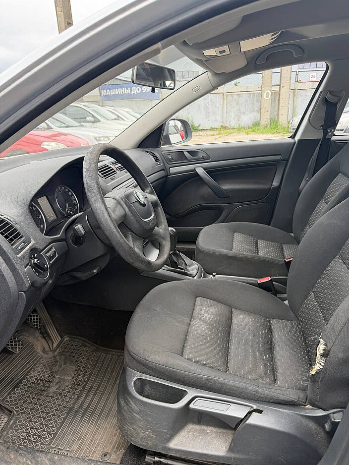 Škoda Octavia 2011, photo 6/7
