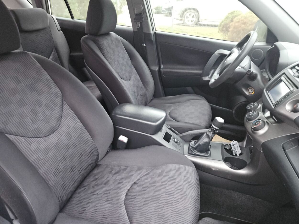 Toyota RAV4 2010, kuva 6/6