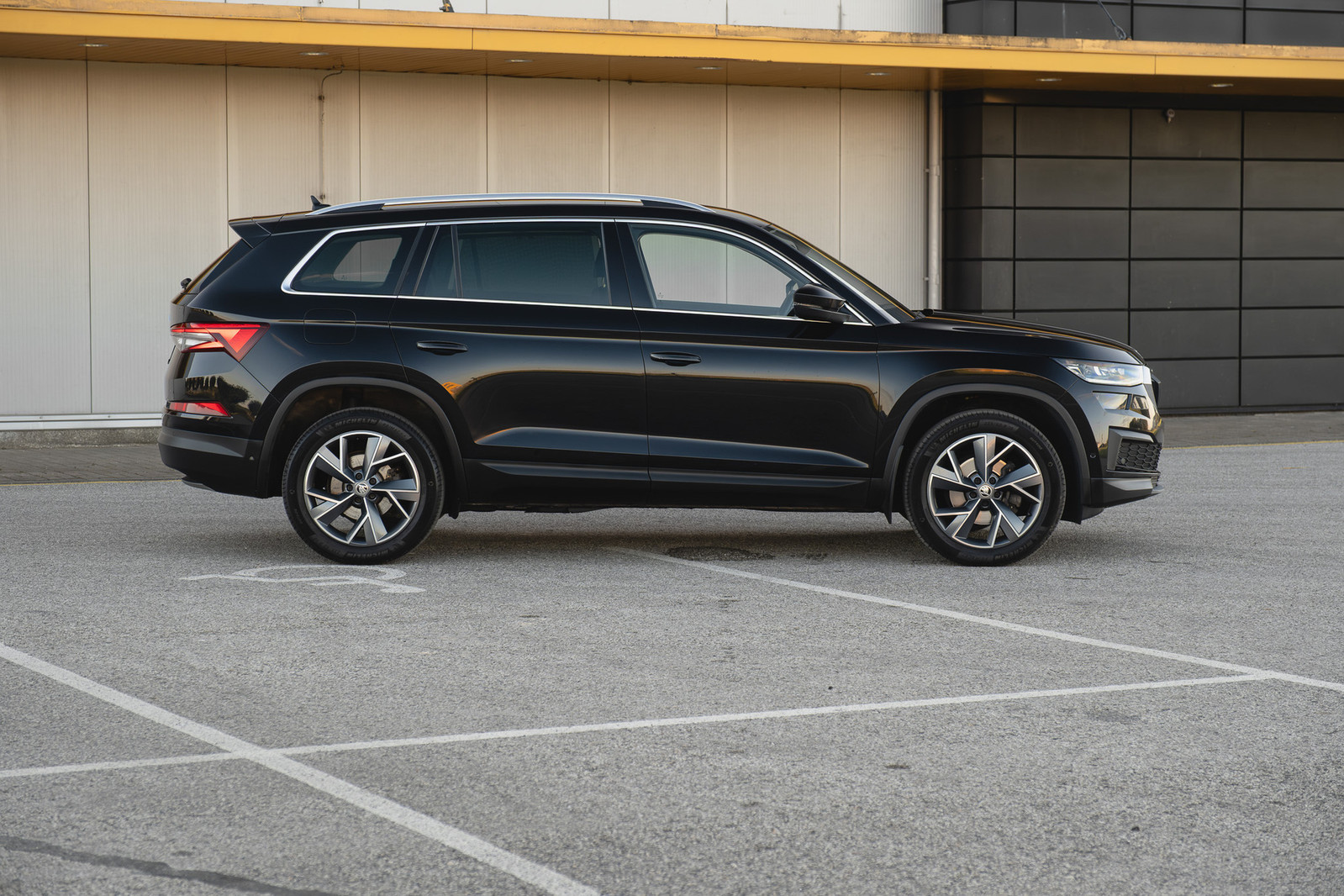 Škoda Kodiaq 2022, photo 2/10