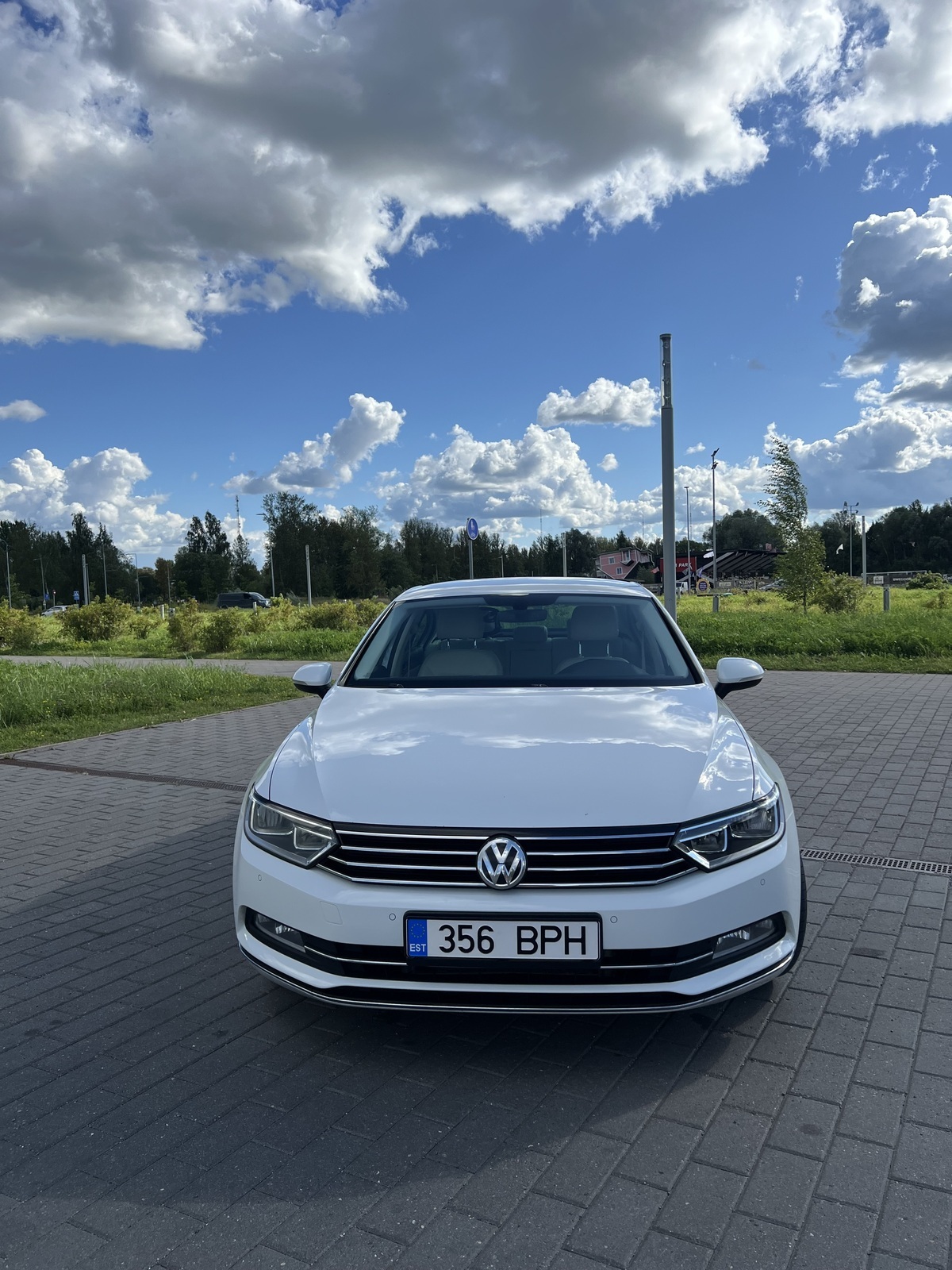 Volkswagen Passat 2015, photo 2/11