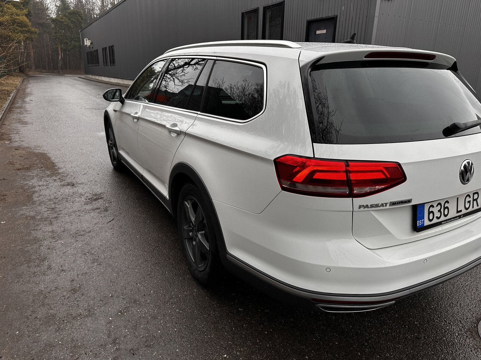 Volkswagen Passat 2018, photo 3/10