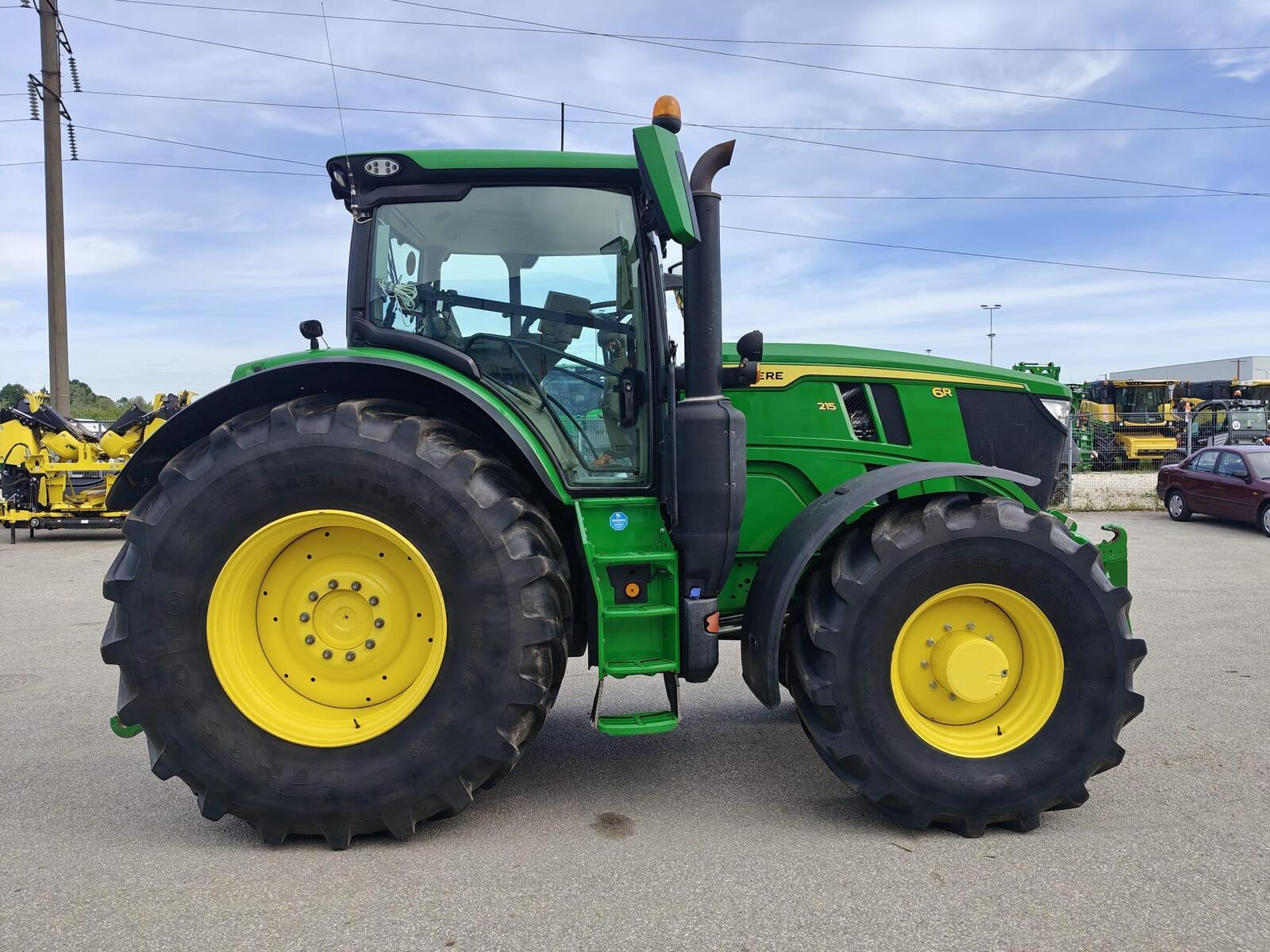 John Deere 6R 215, photo 2/17