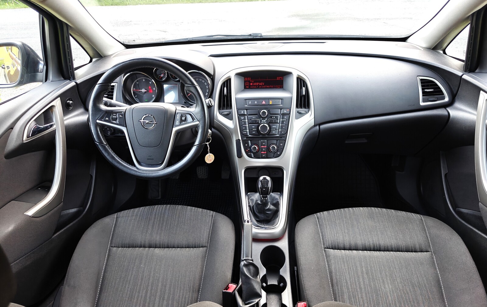 Opel Astra 2011, kuva 7/8