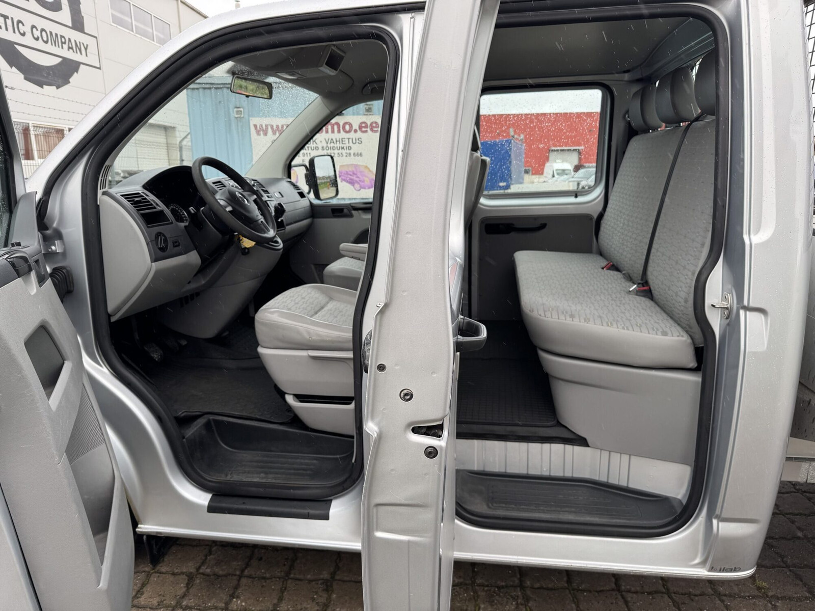 Volkswagen Transporter 2011, kuva 3/9