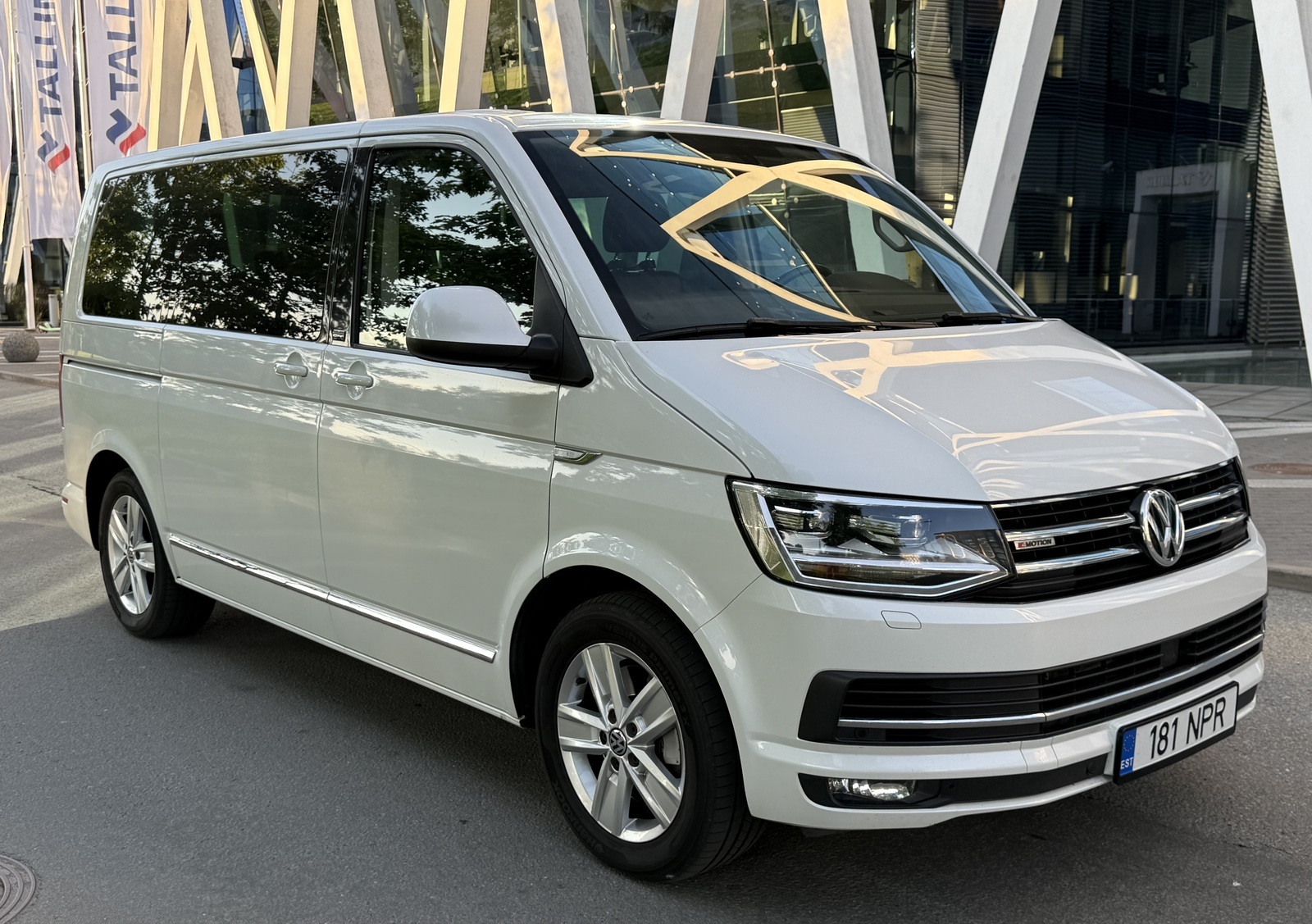 Volkswagen Multivan 2016, kuva 2/37