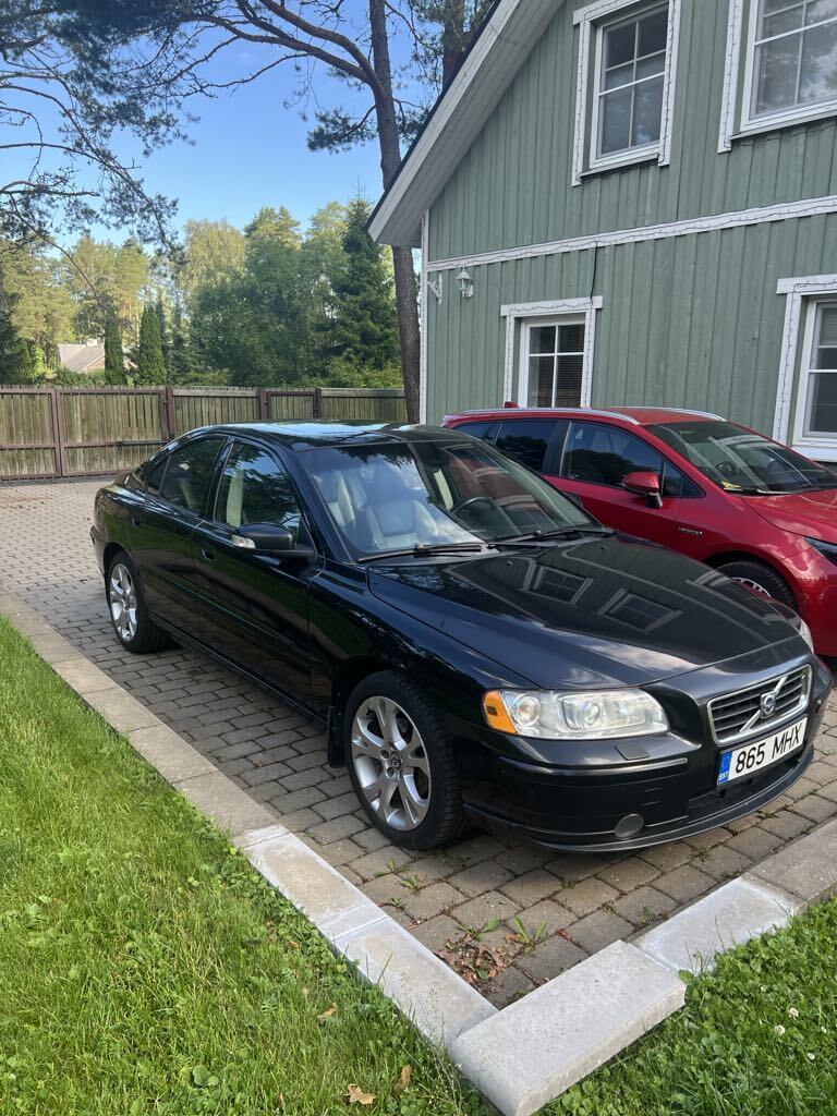 Volvo S60 2009, photo 2/11
