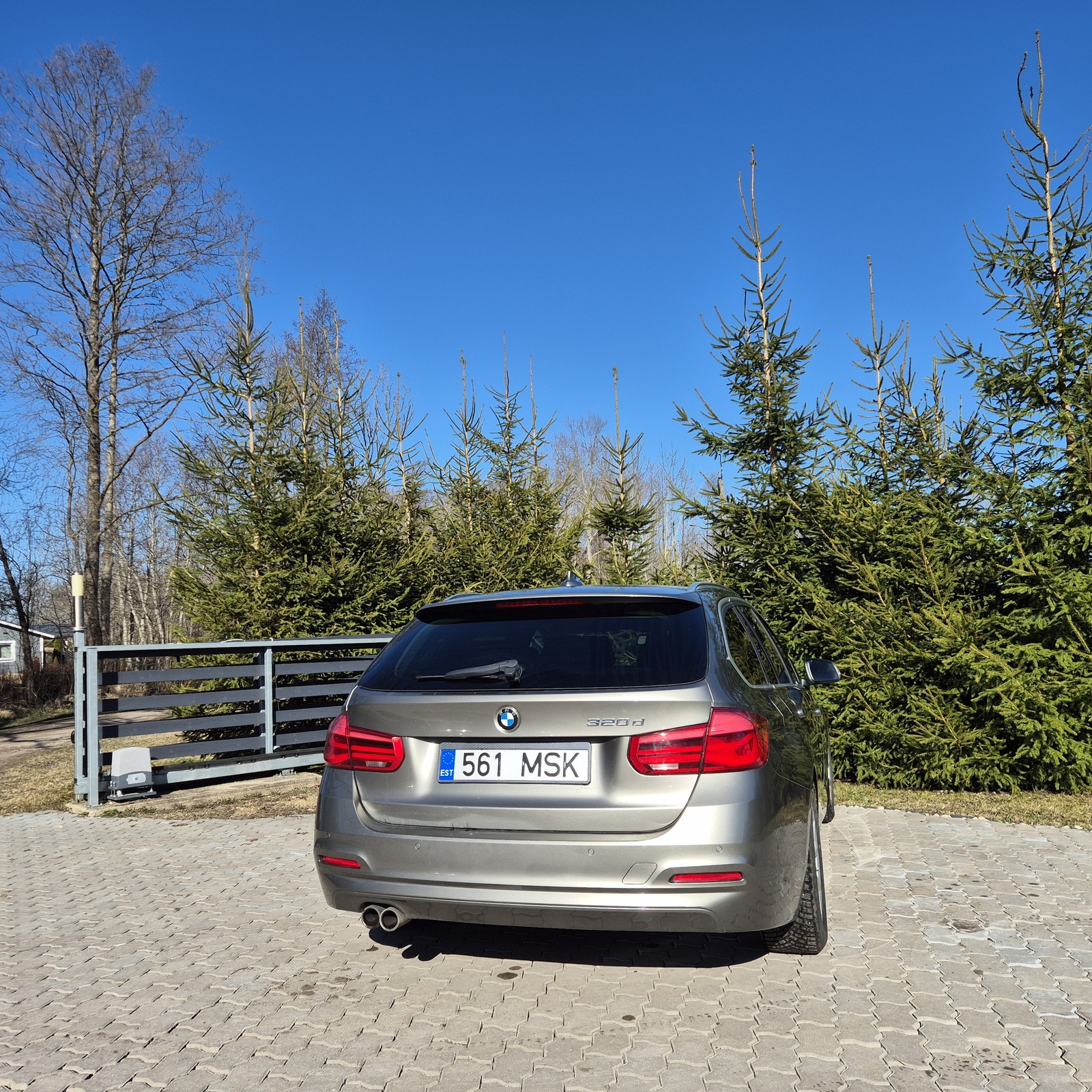 BMW 320 2015, photo 3/7