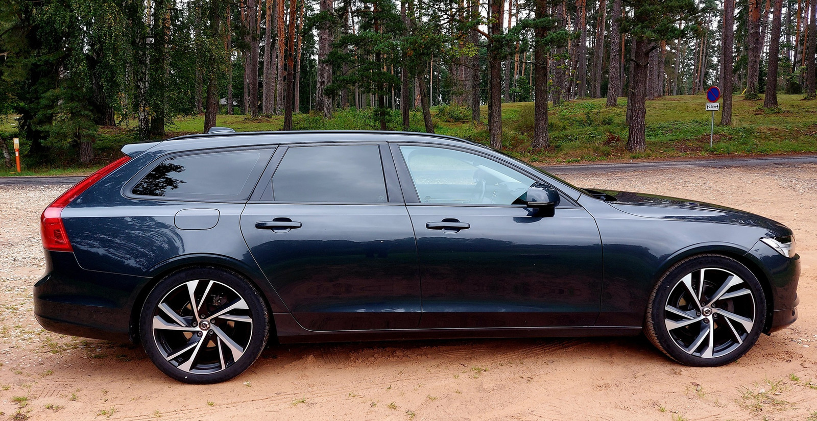 Volvo V90 2018, photo 2/19
