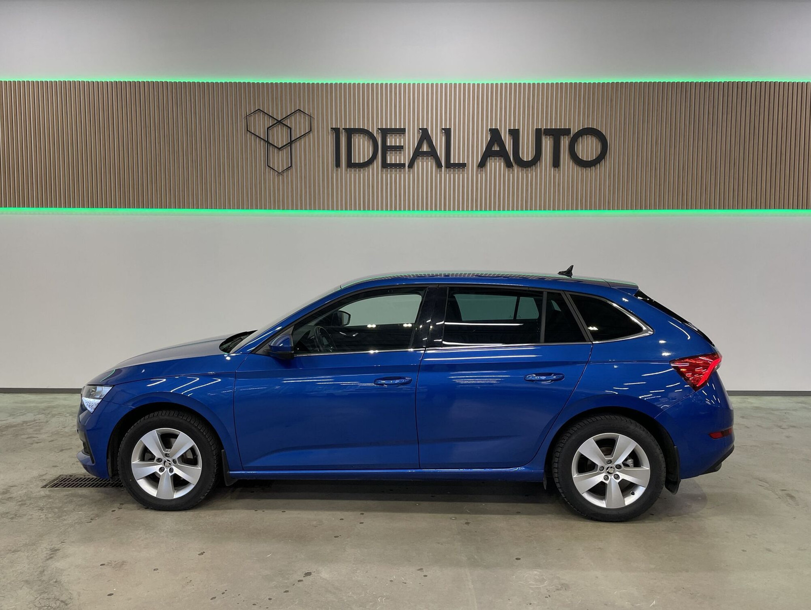 Škoda Scala 2023, photo 2/20