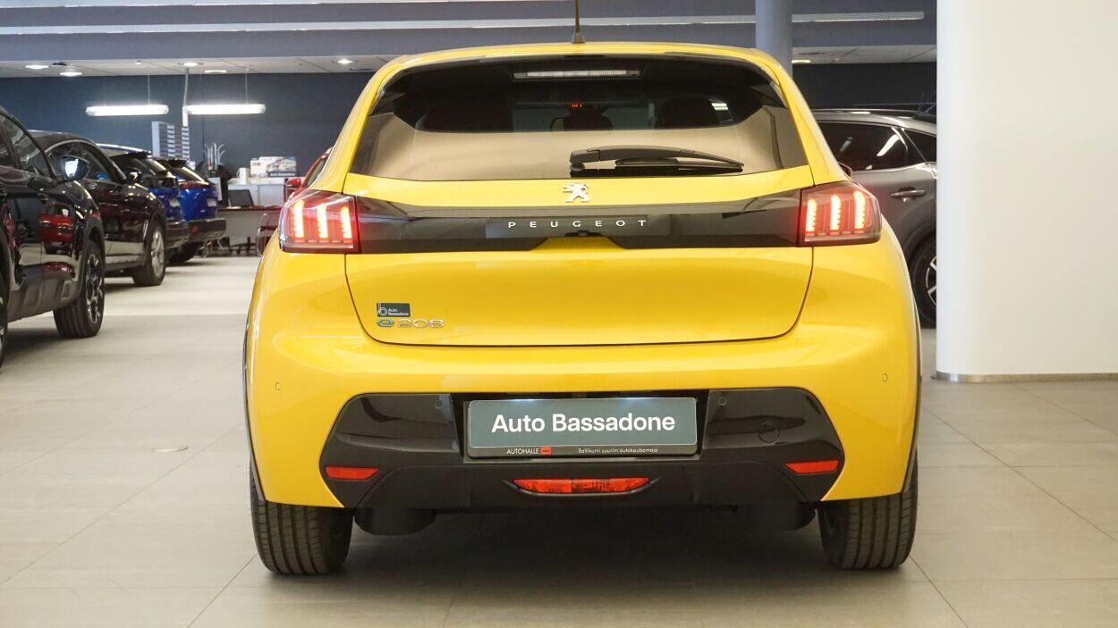 Peugeot 208 2023, photo 5/10