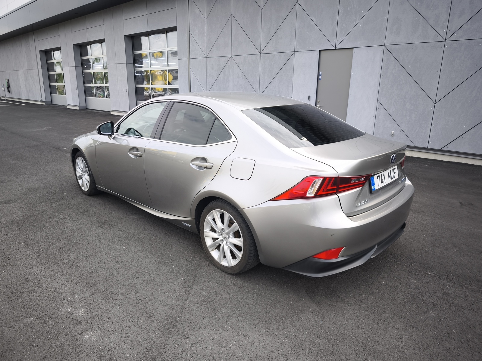 Lexus IS 300 2013, photo 5/12