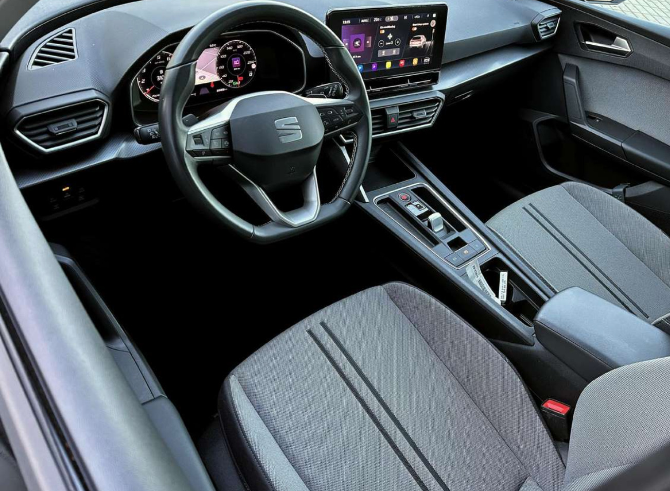SEAT Leon 2021, kuva 4/5