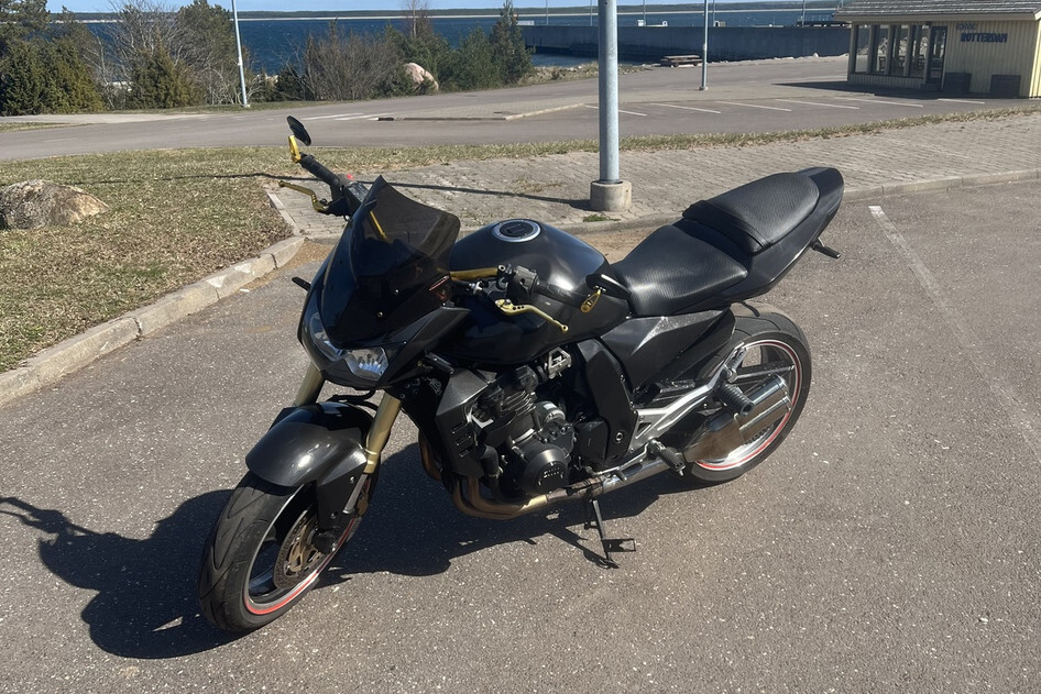 Kawasaki Z 1000, 2004, 1.0, 93 kW, bensiin, manuaal, tagavedu