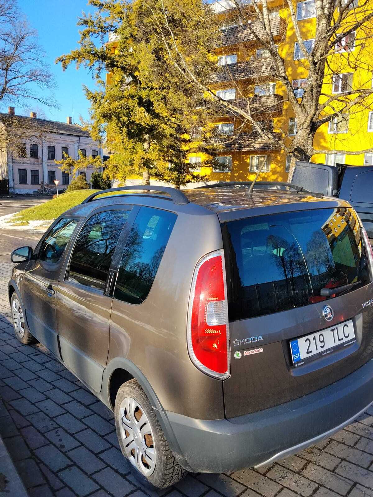 Škoda Roomster 2014, kuva 2/5