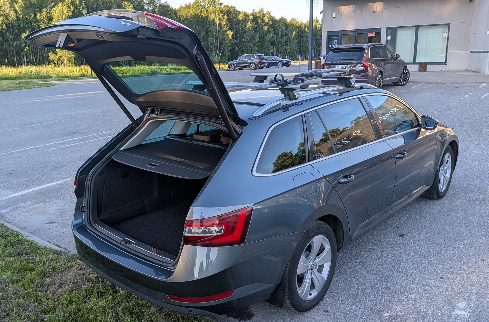 Škoda Superb 2017, photo 5/15