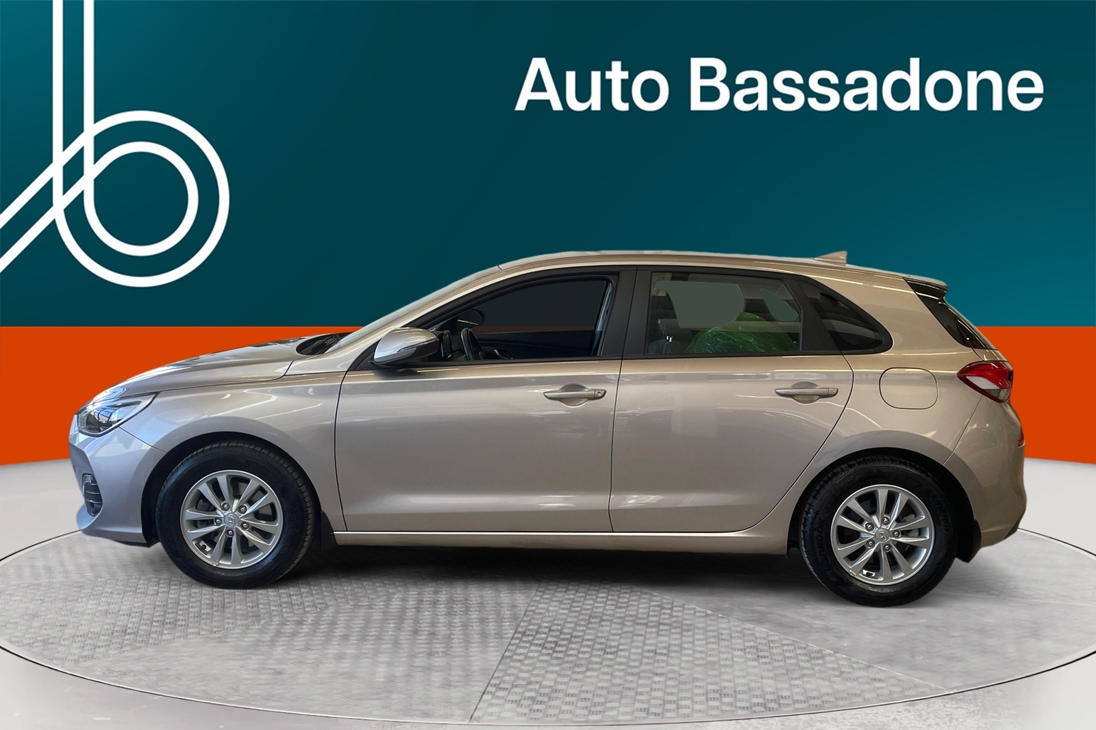 Hyundai i30 2020, photo 2/19