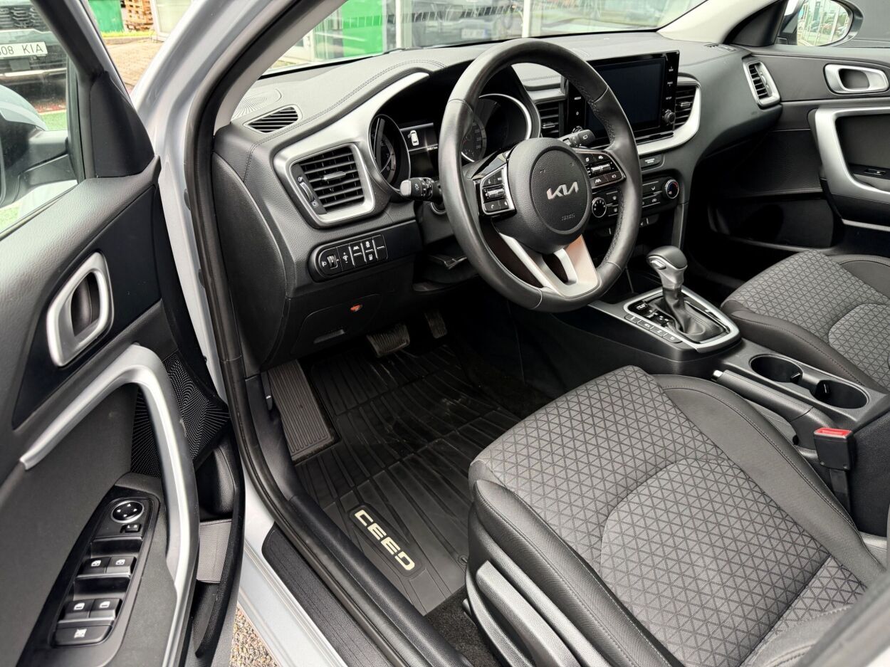Kia cee'd Sportswagon 2022, photo 7/10