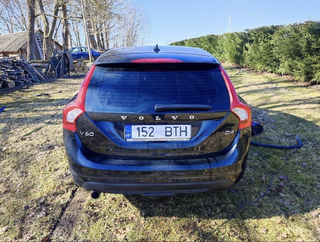 Volvo V60 2012, photo 4/4