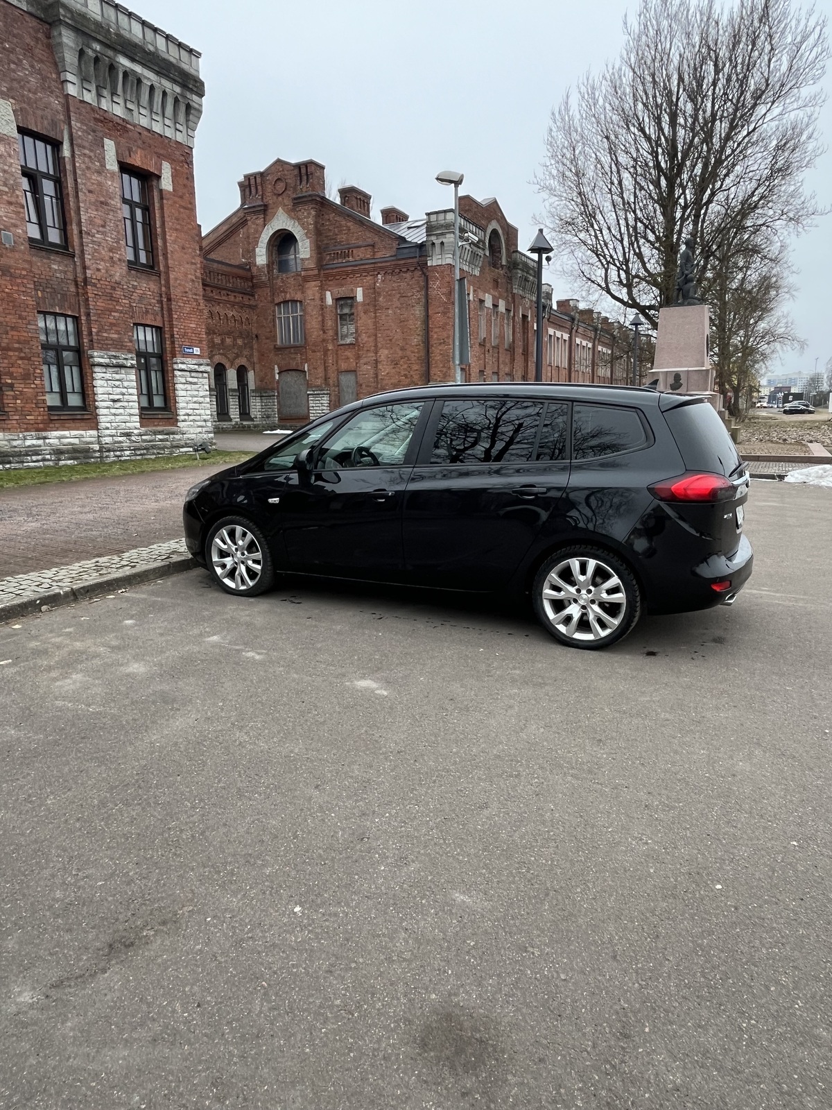 Opel Zafira Tourer 2016, photo 4/10
