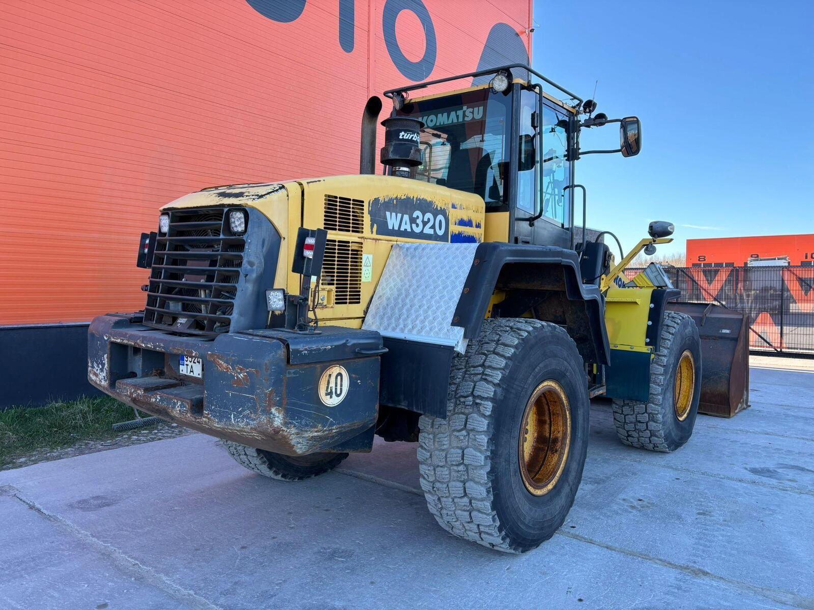 Komatsu WA 320-5, kuva 6/26
