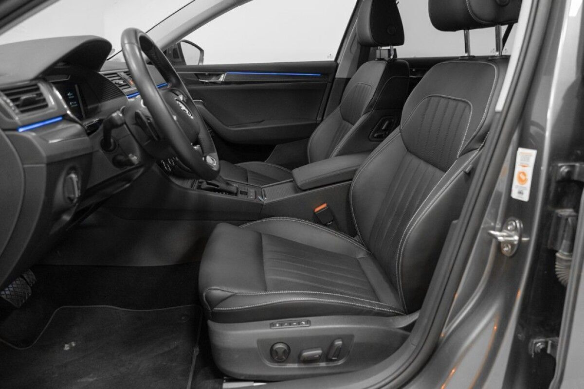 Škoda Superb 2022, kuva 5/28