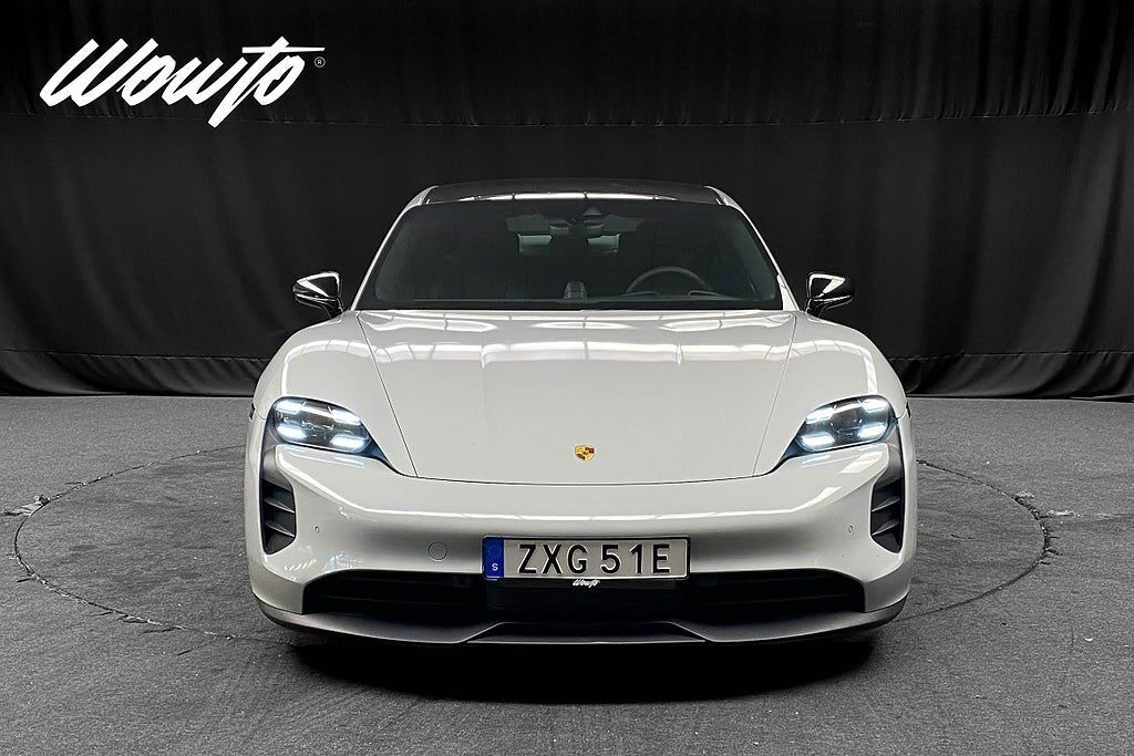 Porsche Taycan 2020, photo 2/22