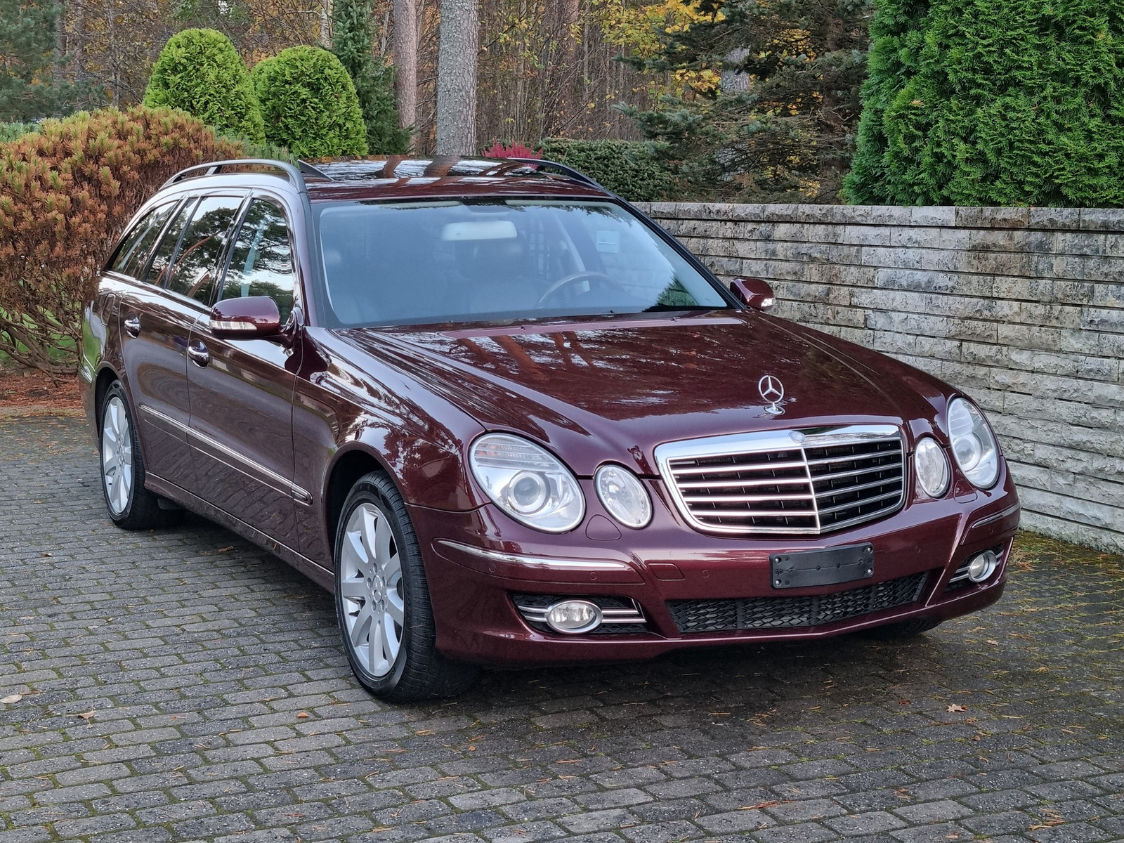 Mercedes-Benz E 320