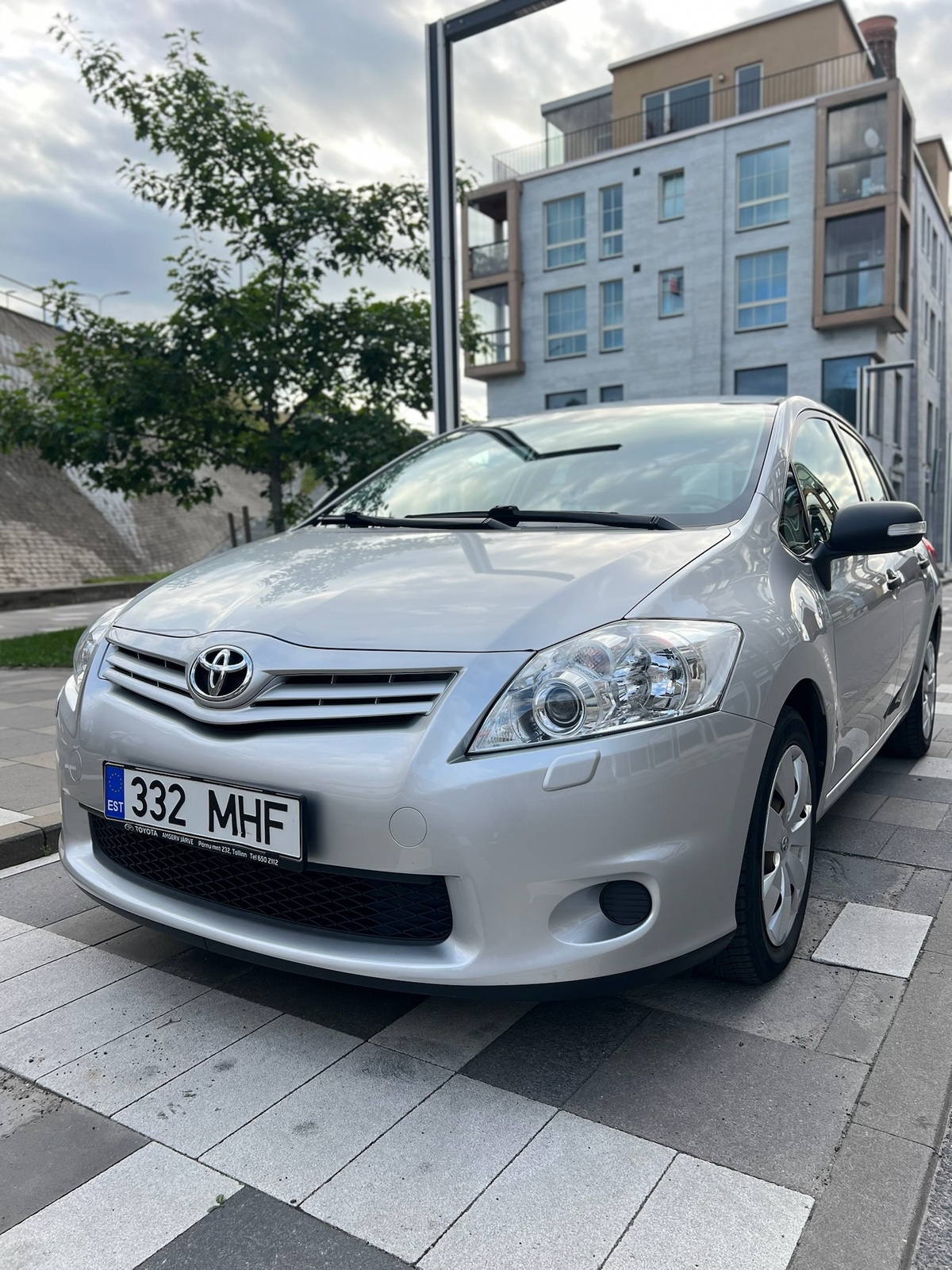 Toyota Auris VVTi 5 1.3 73kW