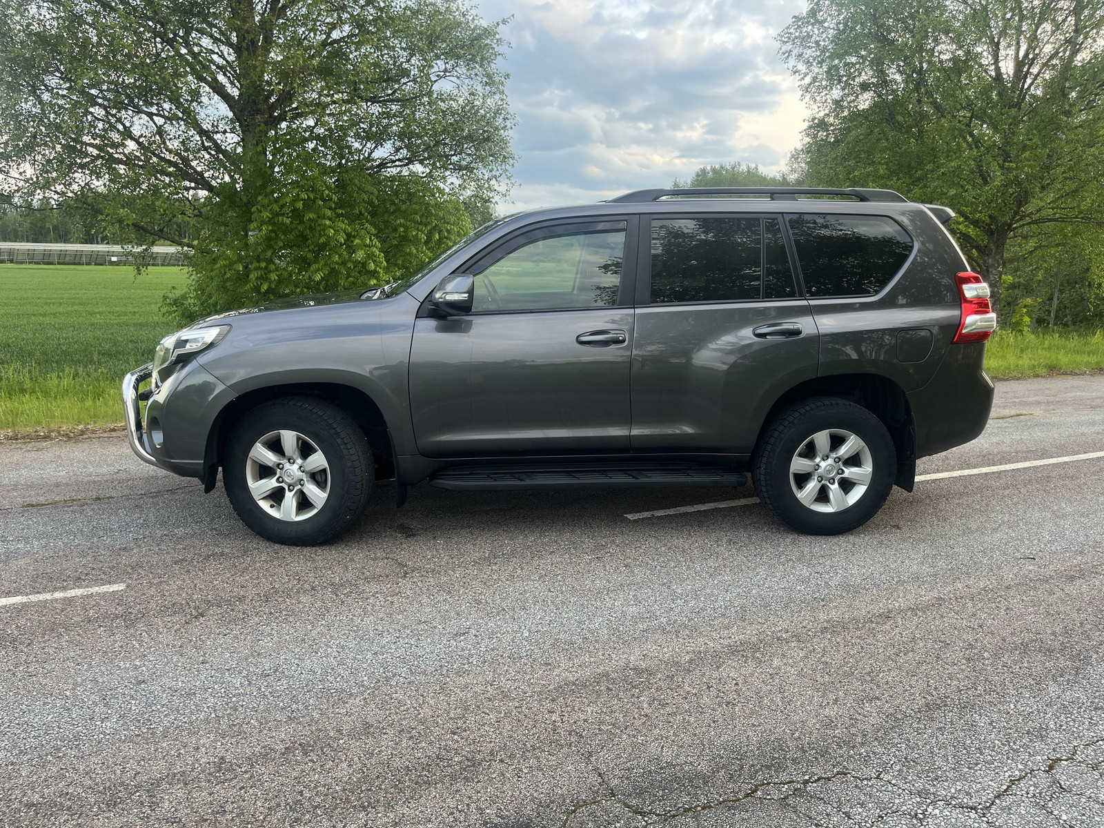 Toyota Land Cruiser 2017, photo 2/31