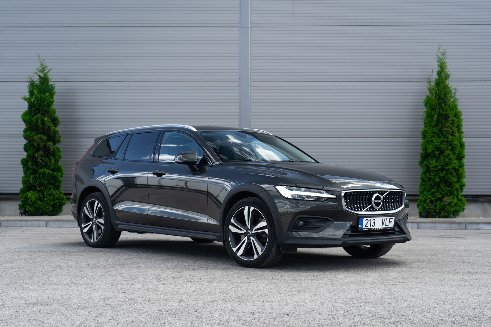 Volvo V60 Cross Country 2021, photo 3/25