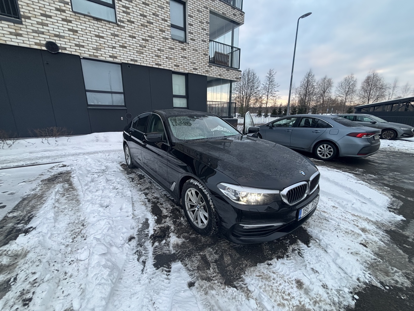 BMW 520 2017, photo 2/10