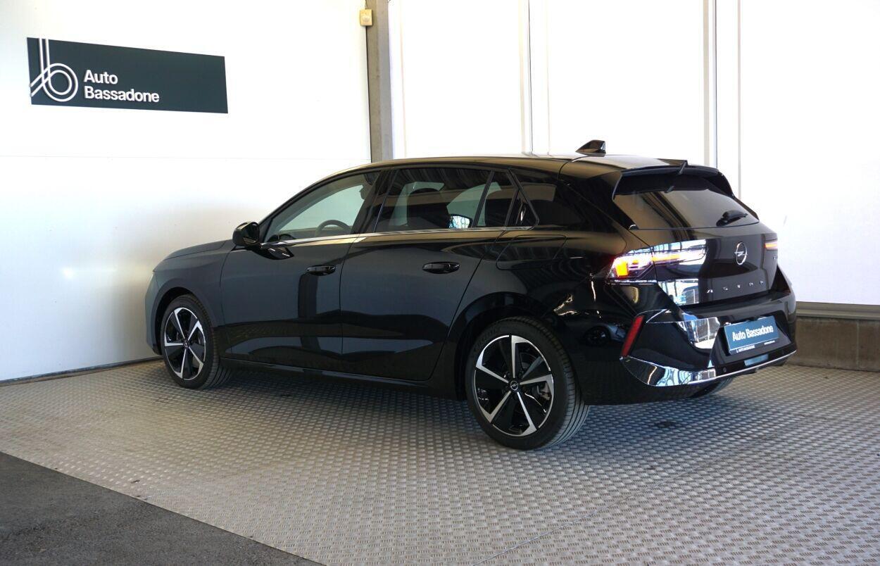 Opel Astra 2022, kuva 3/10