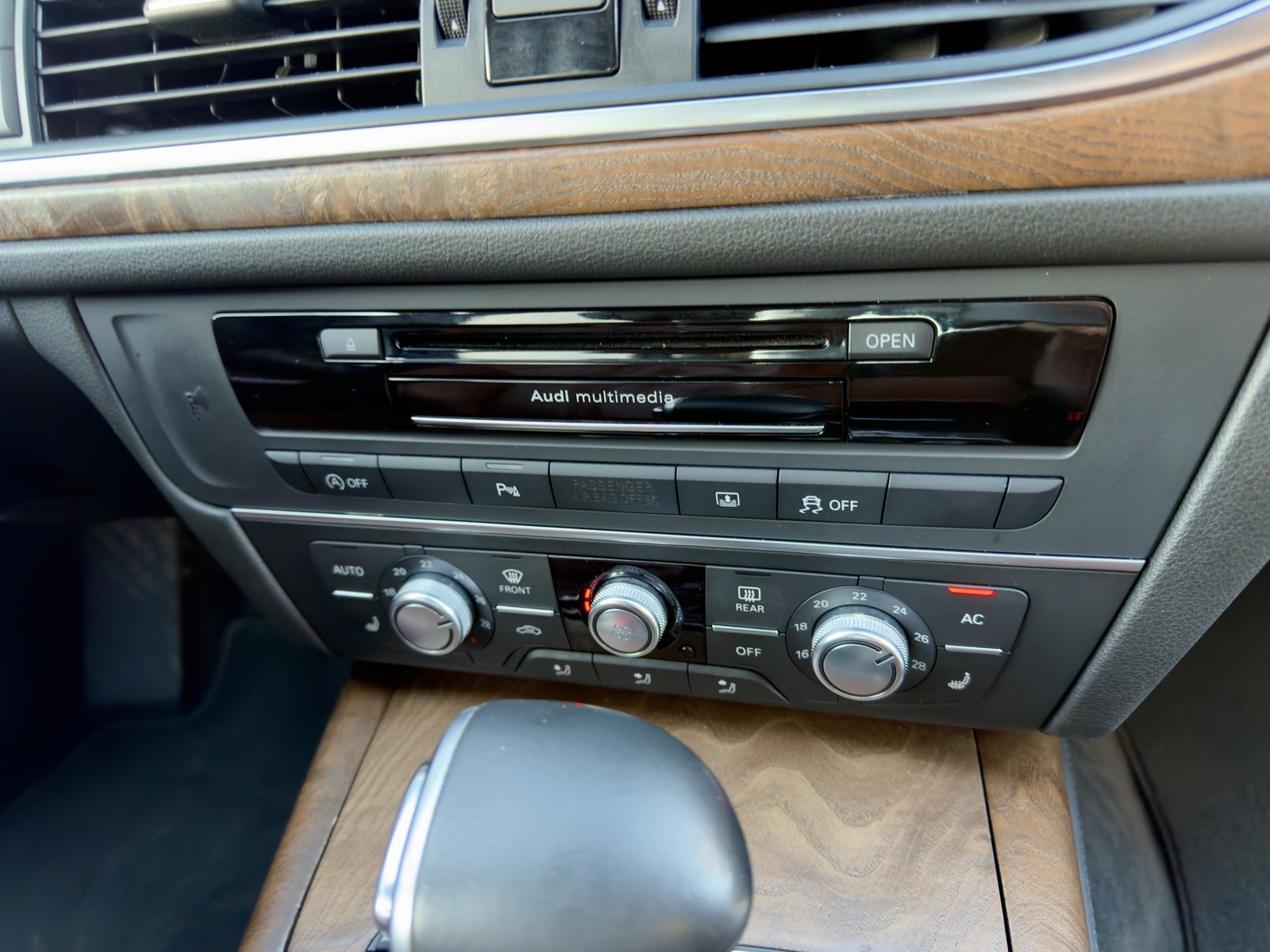 Audi A6 2012, photo 5/7